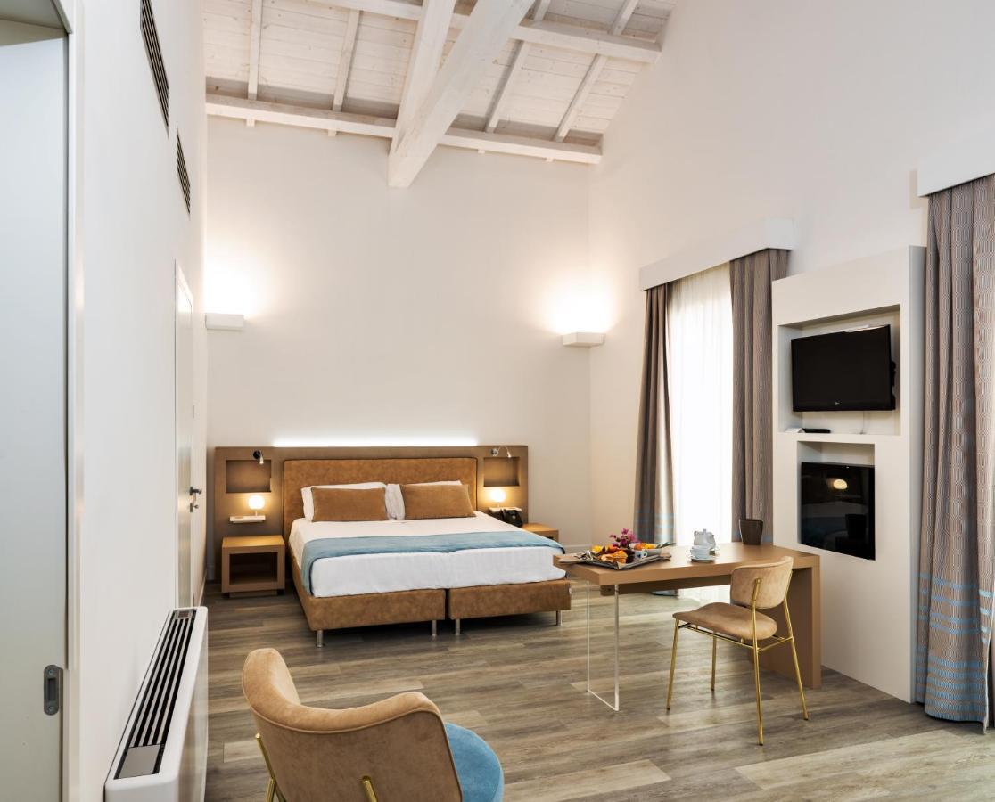 Hotel Italia กาญารี ภายนอก รูปภาพ