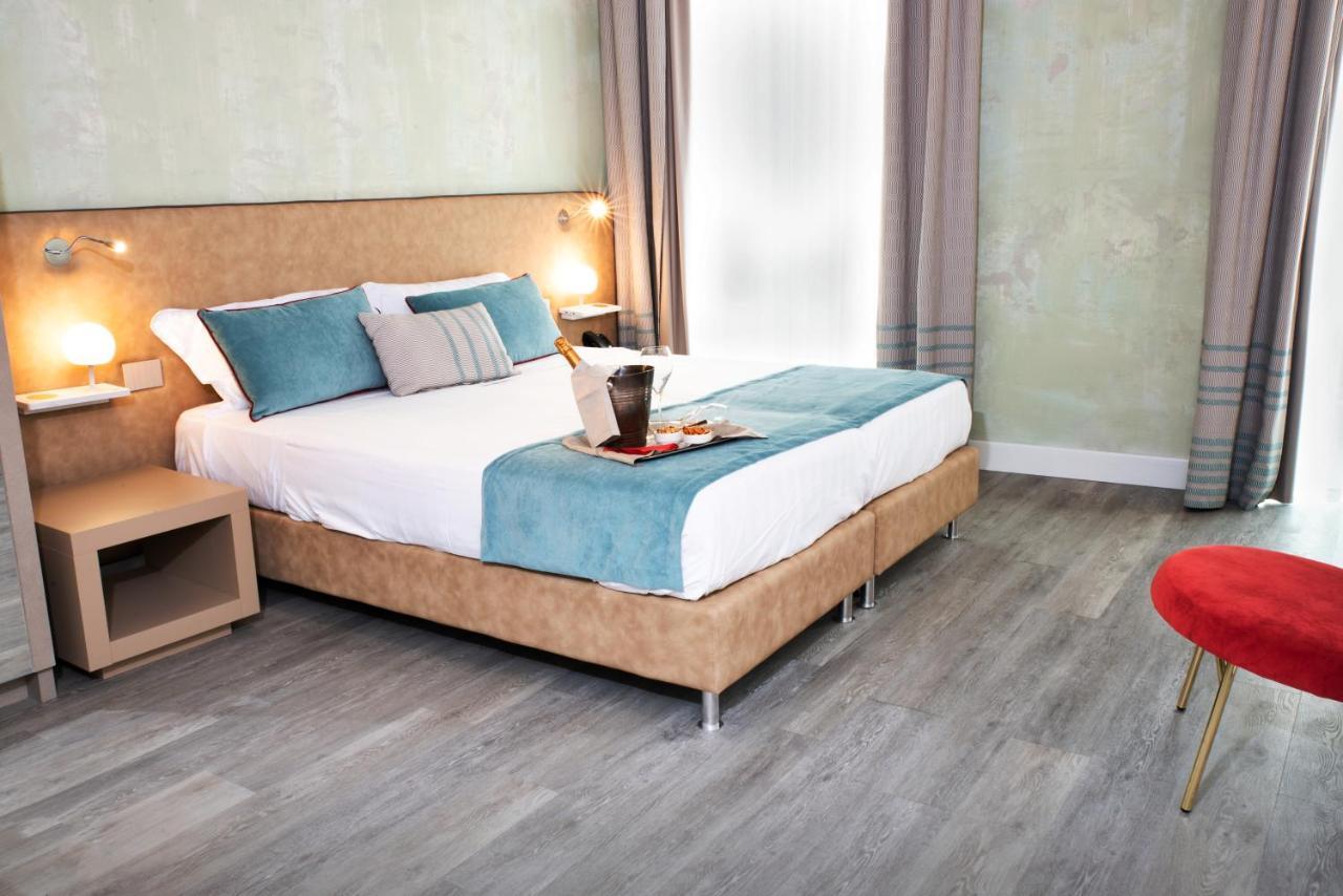 Hotel Italia กาญารี ภายนอก รูปภาพ