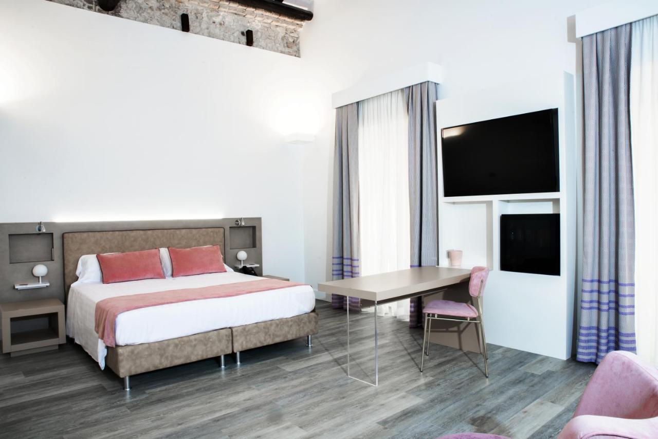 Hotel Italia กาญารี ภายนอก รูปภาพ