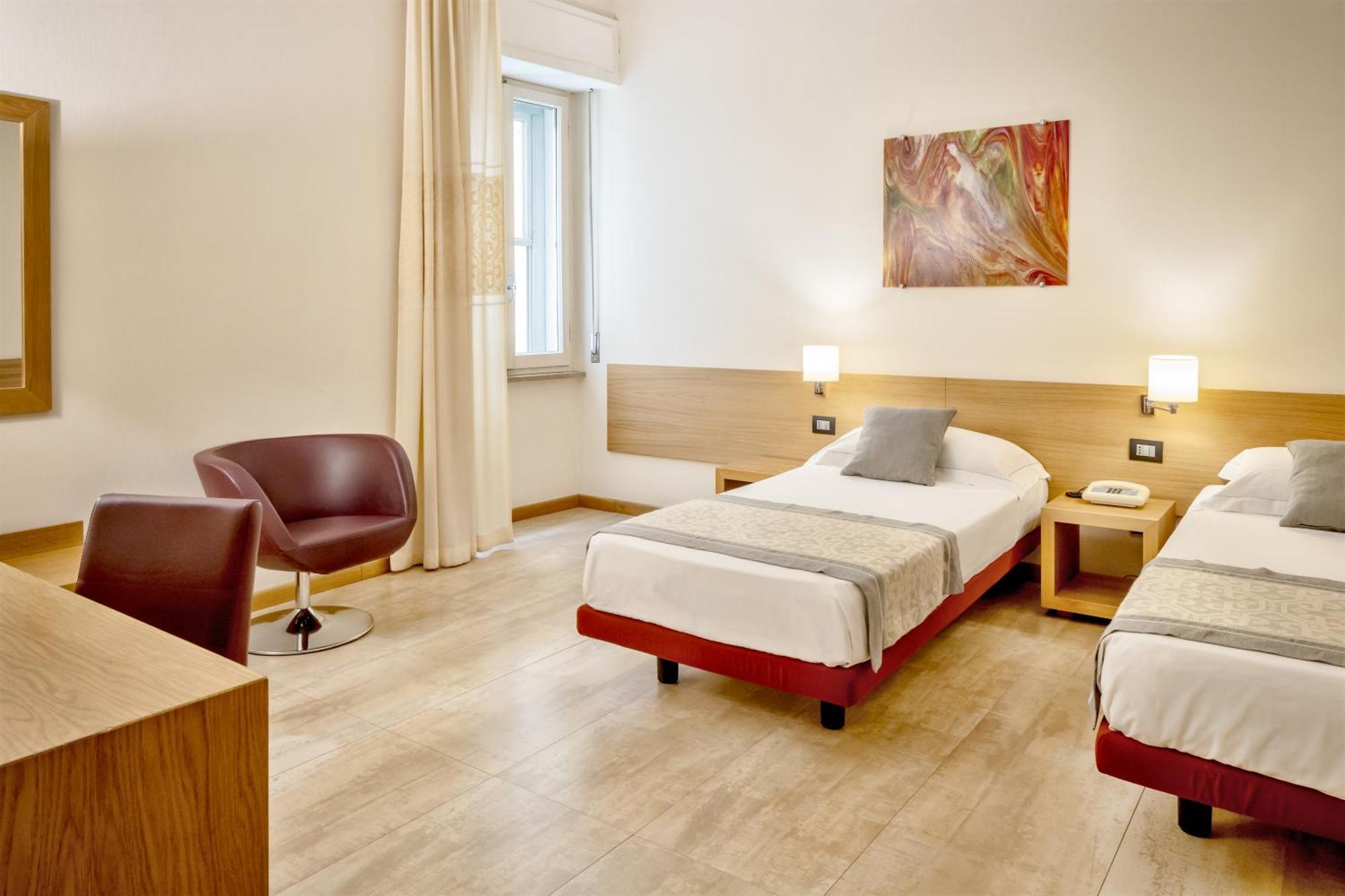 Hotel Italia กาญารี ภายนอก รูปภาพ